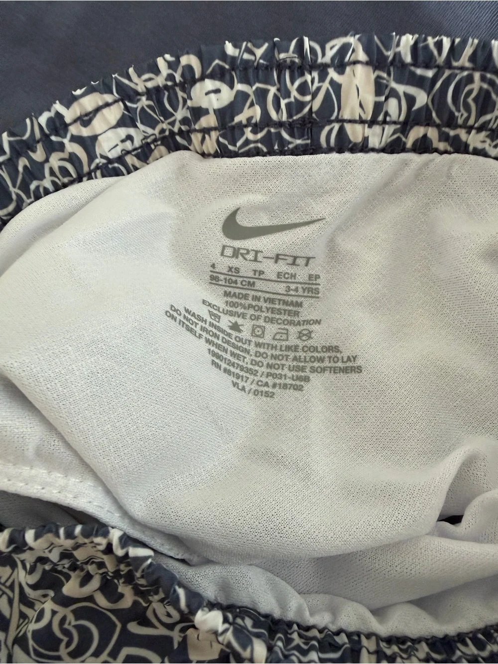 Nike Girls Two-Piece Set Blue White Red Athletic Shorts T Shirt Size 4 NWT